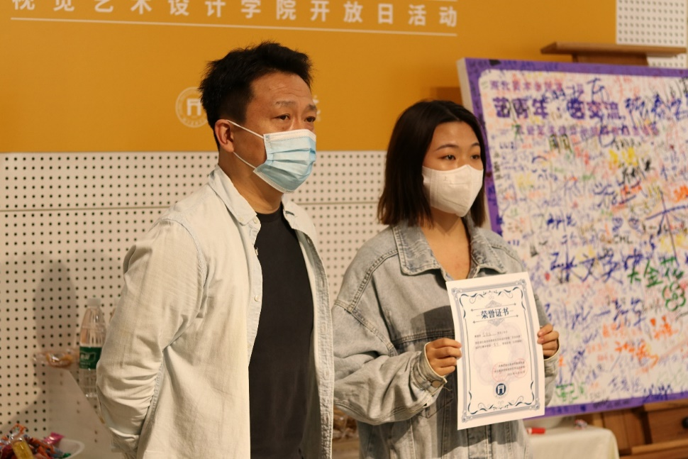 C8916